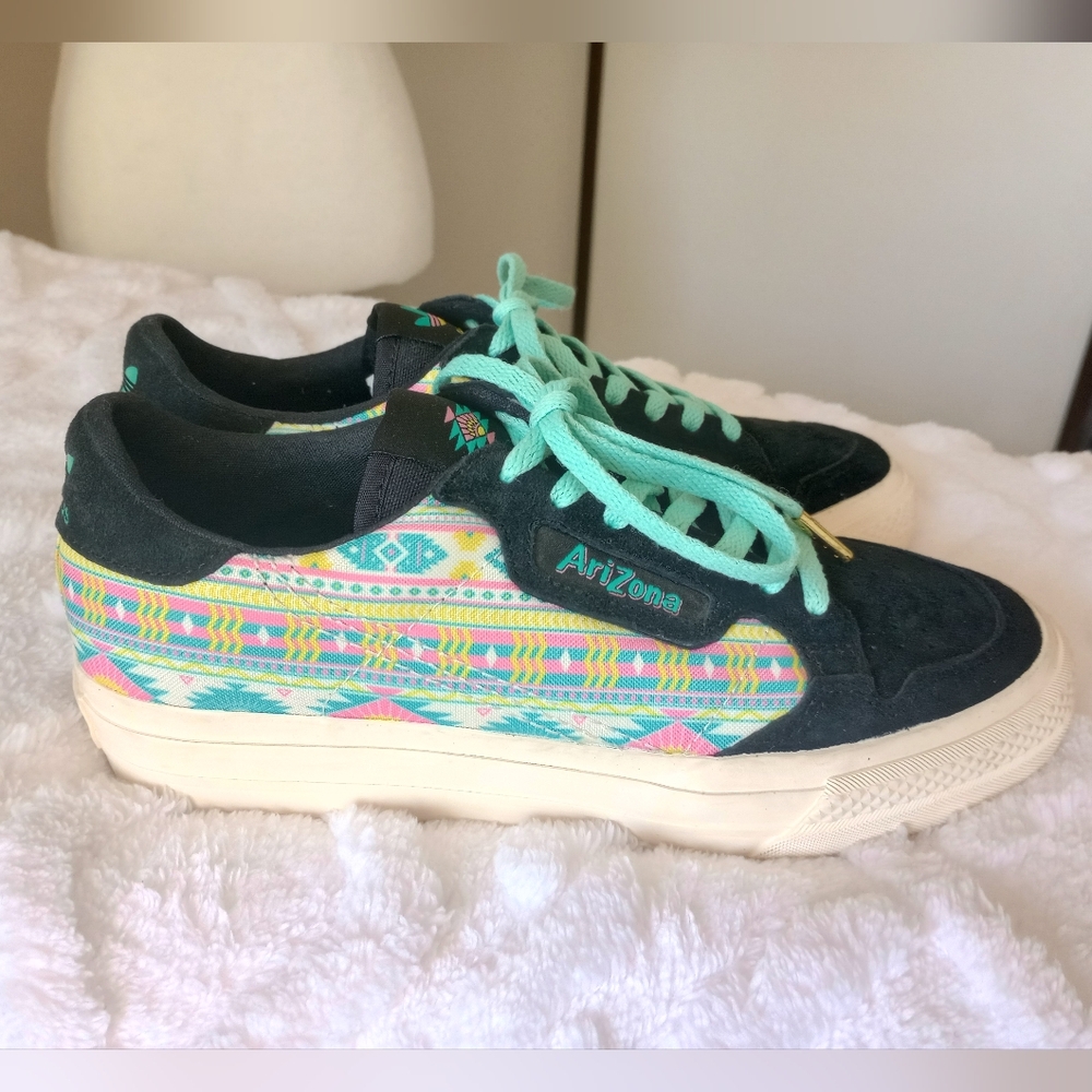 Adidas Sneakers
